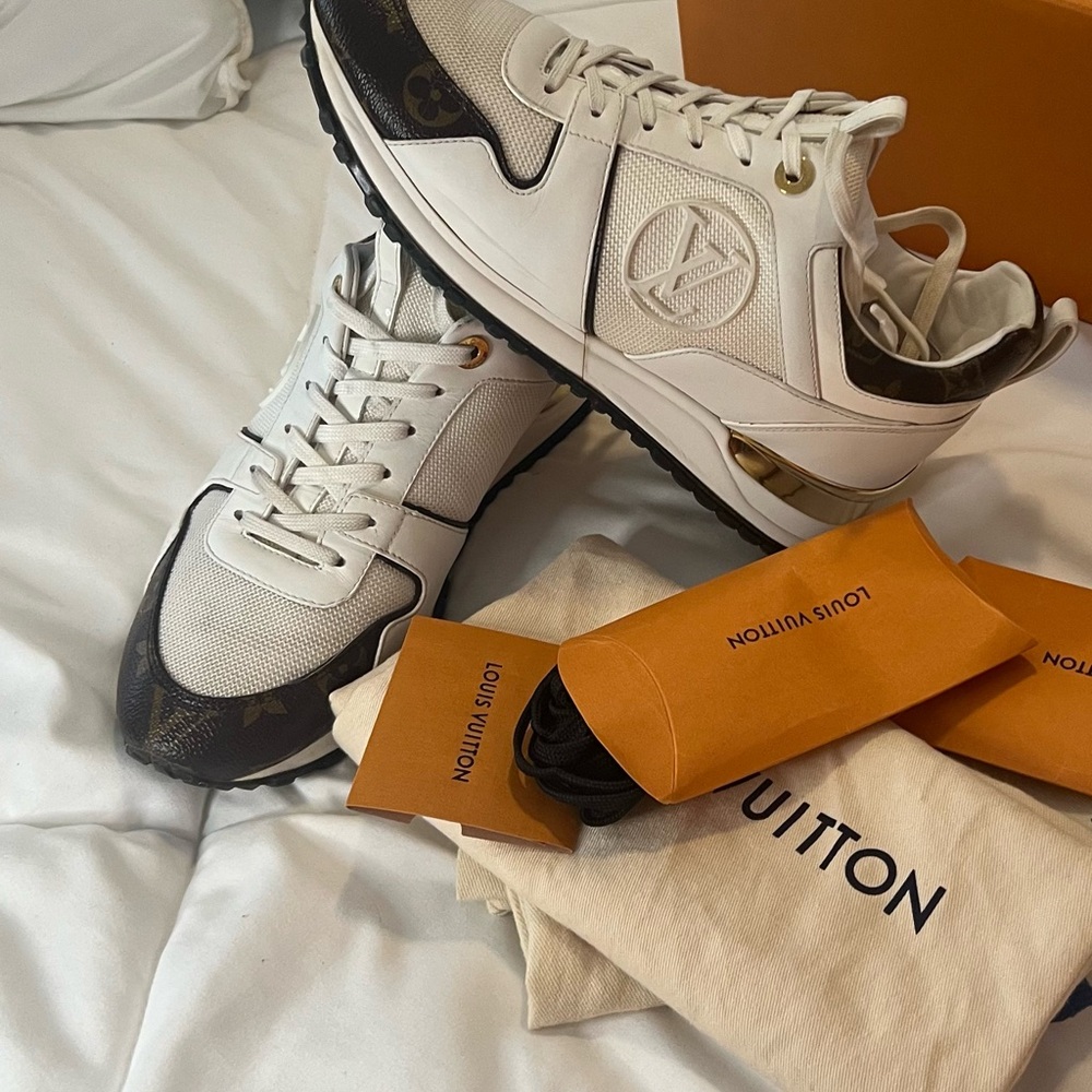 Louis Vuitton Run away White and monogram Sneakers